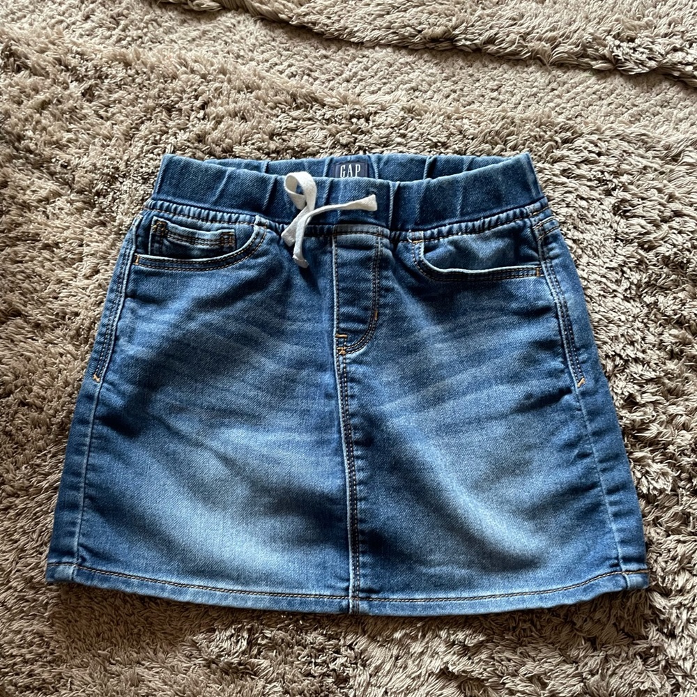 Girls GAP denim skirt